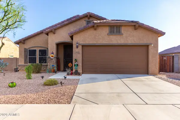 17523 W Fetlock Trail, Surprise, AZ 85387