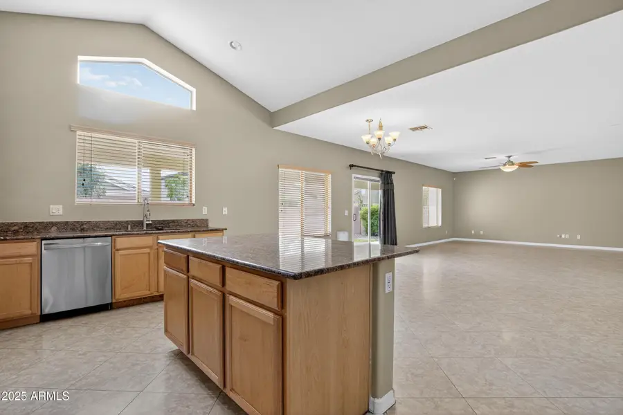 3482 W Sunshine Butte Drive, San Tan Valley, AZ 85144 - #3