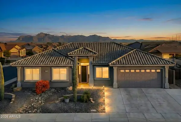 3041 S Lindenwood Circle, Mesa, AZ 85212