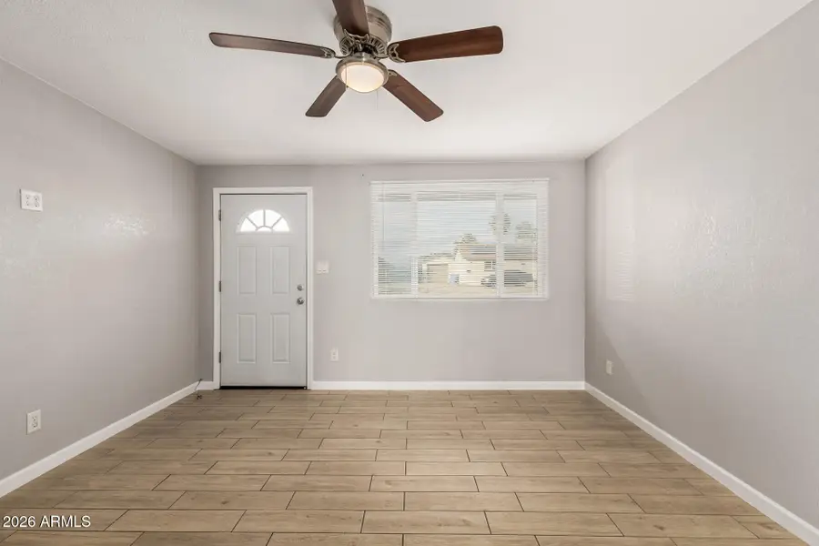 3065 W Banff Lane, Phoenix, AZ 85053 - #3