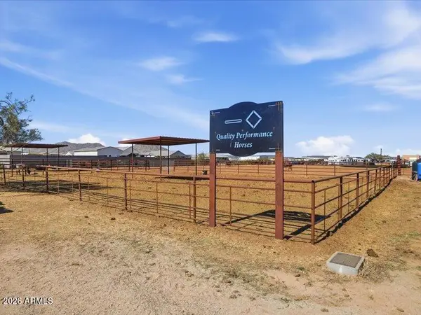 2690 W Gail Road, San Tan Valley, AZ 85144