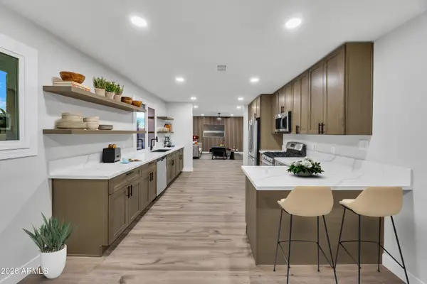 2218 W Poinsettia Drive, Phoenix, AZ 85029