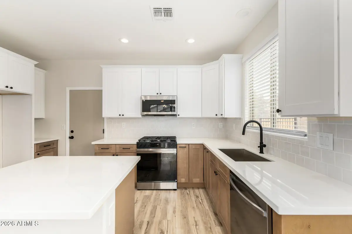 39912 N Thunder Hills Lane, Phoenix, AZ 85086 - #1