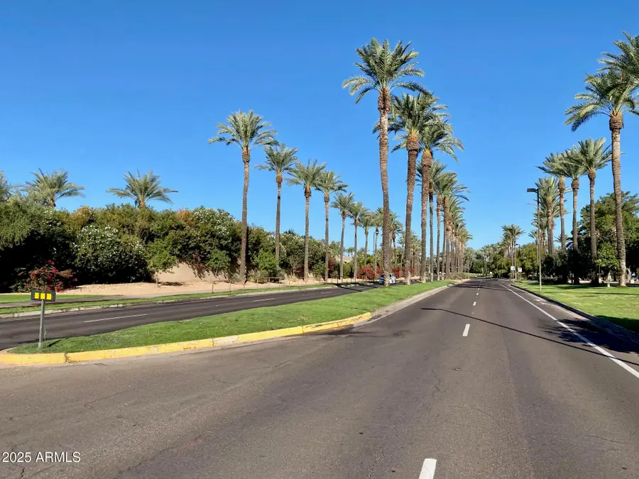 7621 E Via De Lindo Street, Scottsdale, AZ 85258 - #3