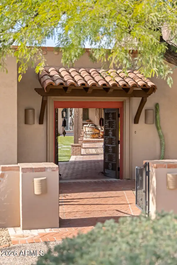 5102 N Saddle Rock Lane, Phoenix, AZ 85018