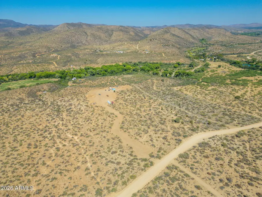 000 S Wagoner Road #D, Congress, AZ 85332 - #3