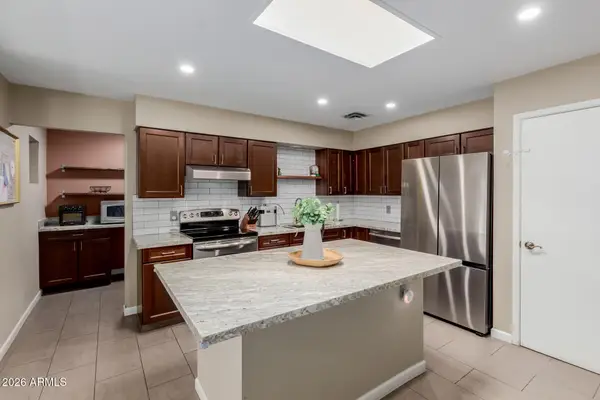 1041 E Garnet Avenue, Mesa, AZ 85204