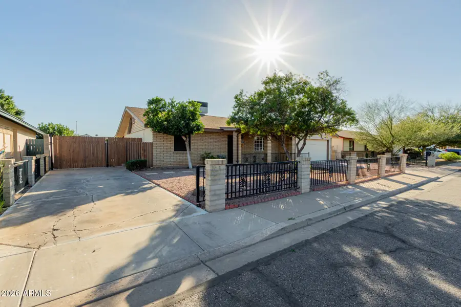 1041 E Garnet Avenue, Mesa, AZ 85204 - #3