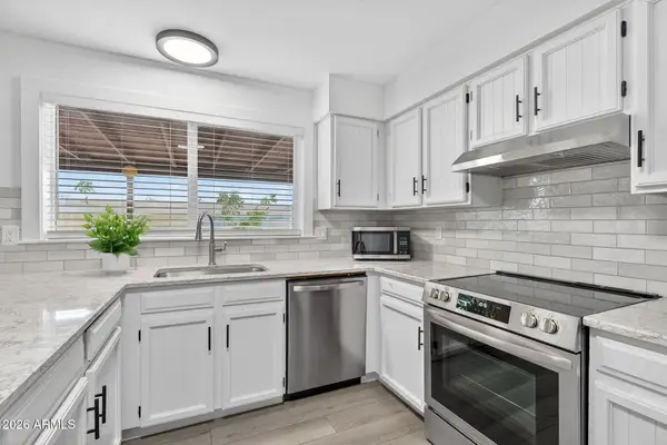 2601 E Hopi Avenue E, Mesa, AZ 85204