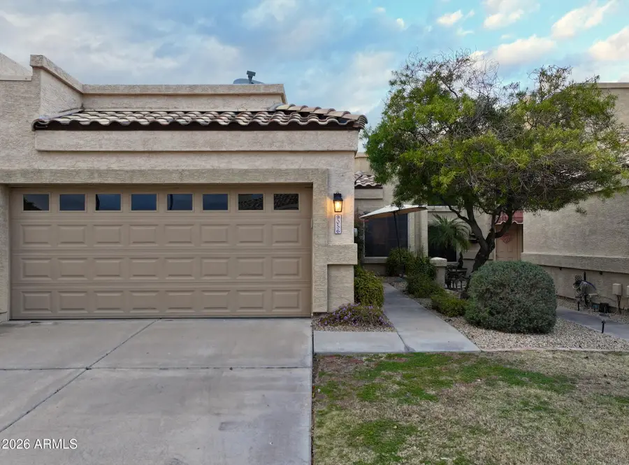 9056 W Port Royale Lane, Peoria, AZ 85381 - #3