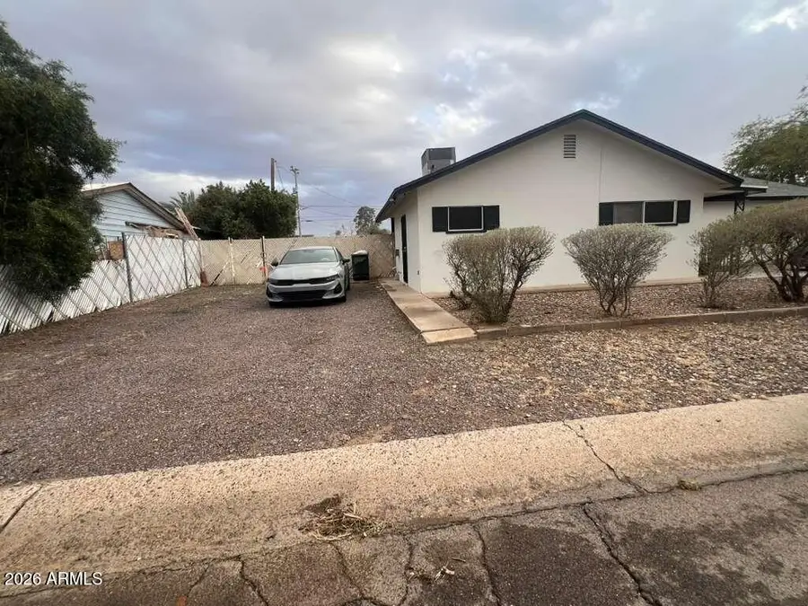 223 W 11th Street, Casa Grande, AZ 85122 - #3
