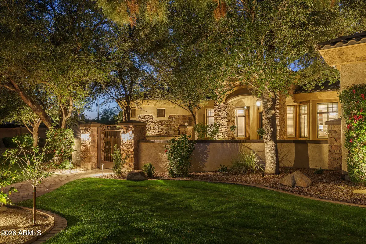 6316 W Sweetwater Avenue, Glendale, AZ 85304 - #1