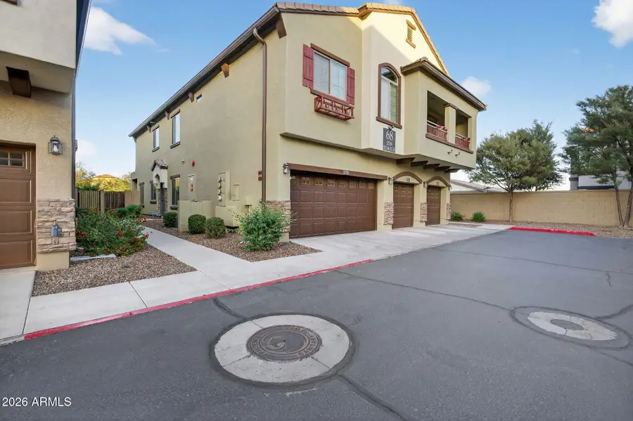 2725 E Mine Creek Road #1135, Phoenix, AZ 85024 - #3