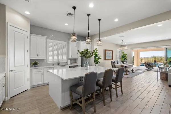 6607 E Libby Street, Phoenix, AZ 85054