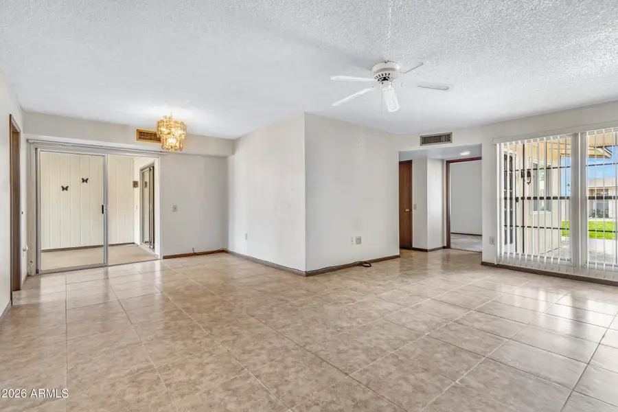 10737 W Santa Fe Drive, Sun City, AZ 85351 - #2