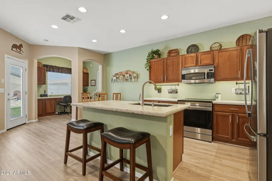 332 W Seven Seas Drive, Casa Grande, AZ 85122 - #2