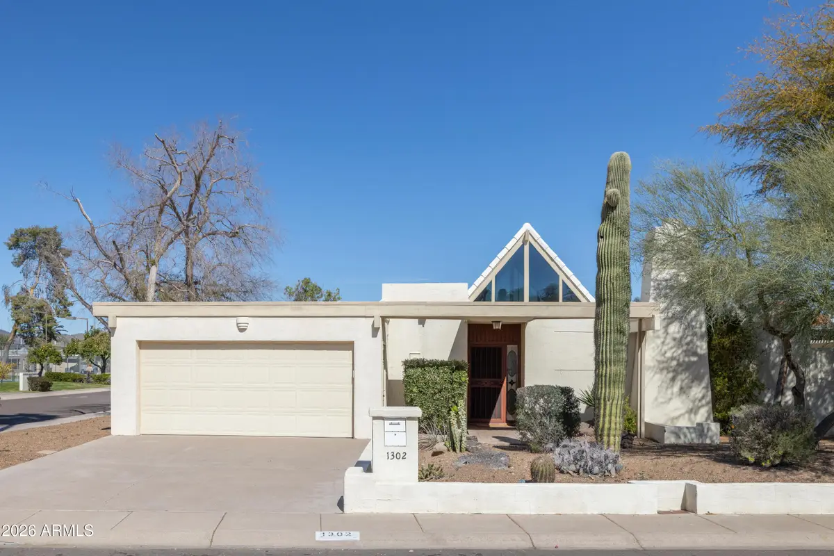 1302 E Nicolet Avenue, Phoenix, AZ 85020 - #1