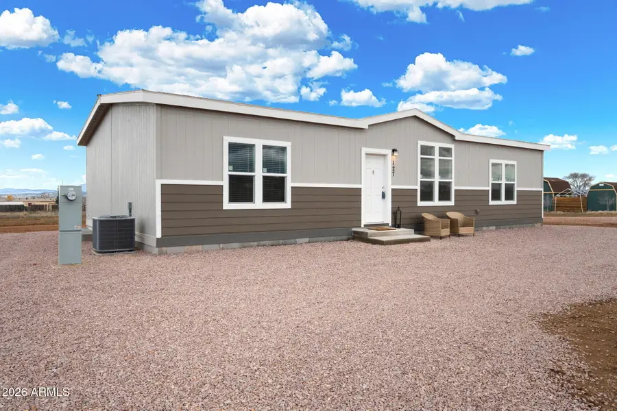 127 W Laxton Castle Way, Paulden, AZ 86334 - #2