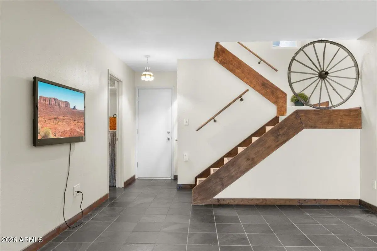 8422 N Central Avenue #B, Phoenix, AZ 85020 - #1