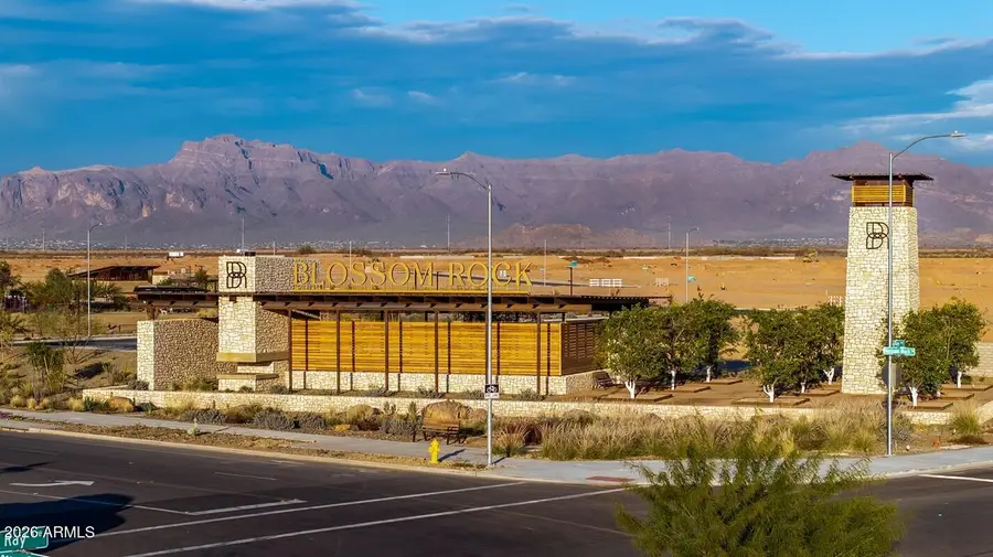 1128 W J Waltz Way, Apache Junction, AZ 85120 - #3