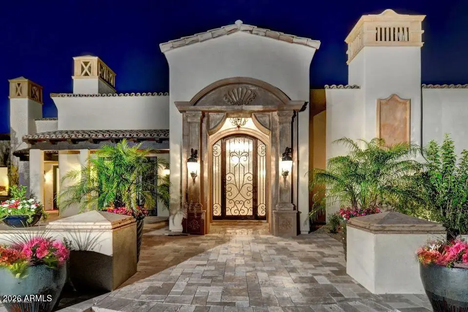 8111 N 62nd Place, Paradise Valley, AZ 85253 - #1