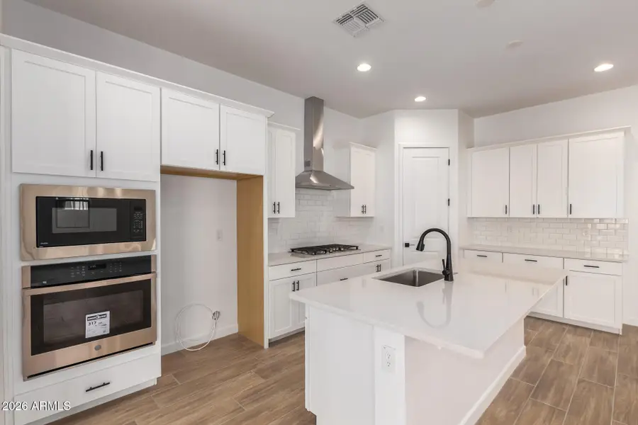 16964 W Desert Lane, Goodyear, AZ 85338 - #2