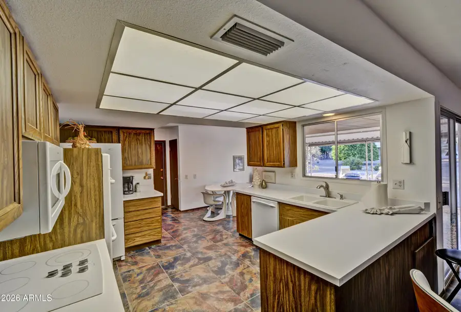 10122 W Willowcreek Circle, Sun City, AZ 85373 - #3