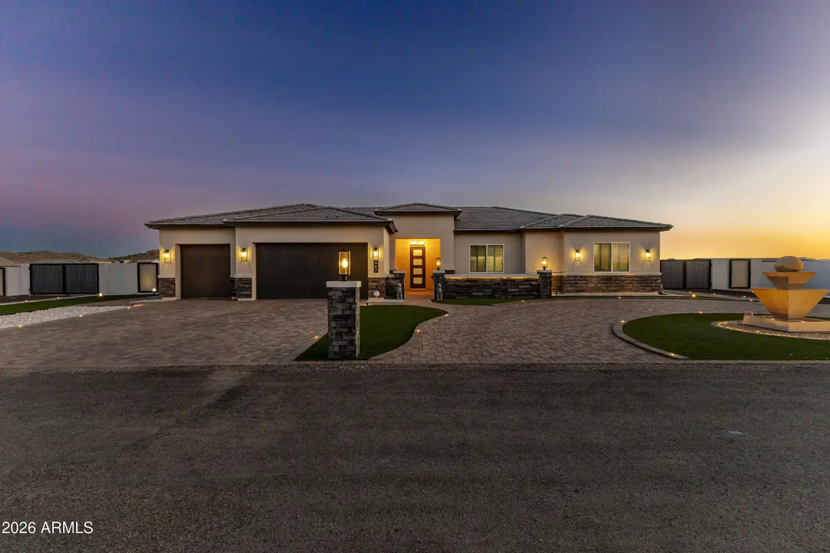 667 W Patrick Place, San Tan Valley, AZ 85143 - #1