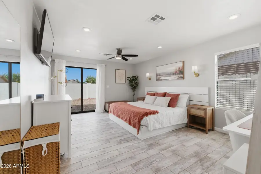 38 W Hillview Street, Mesa, AZ 85201 - #3