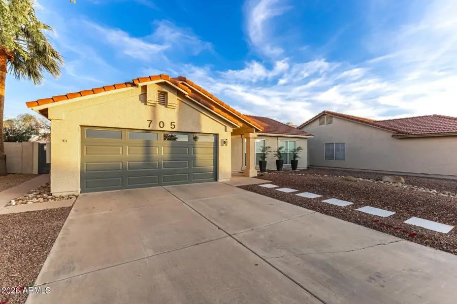 705 S Monterey Street, Gilbert, AZ 85233 - #3