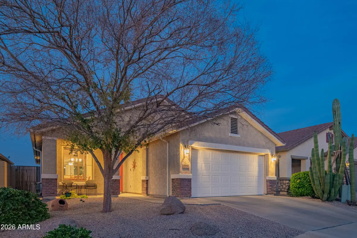 676 W Twin Peaks Parkway, San Tan Valley, AZ 85143 - #1