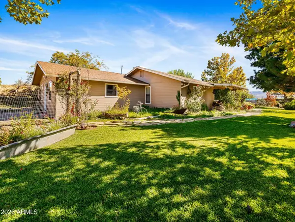 17827 S Tawny Lane, Peeples Valley, AZ 86332