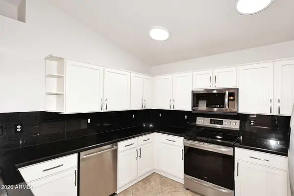 4719 E Amberwood Drive, Phoenix, AZ 85048