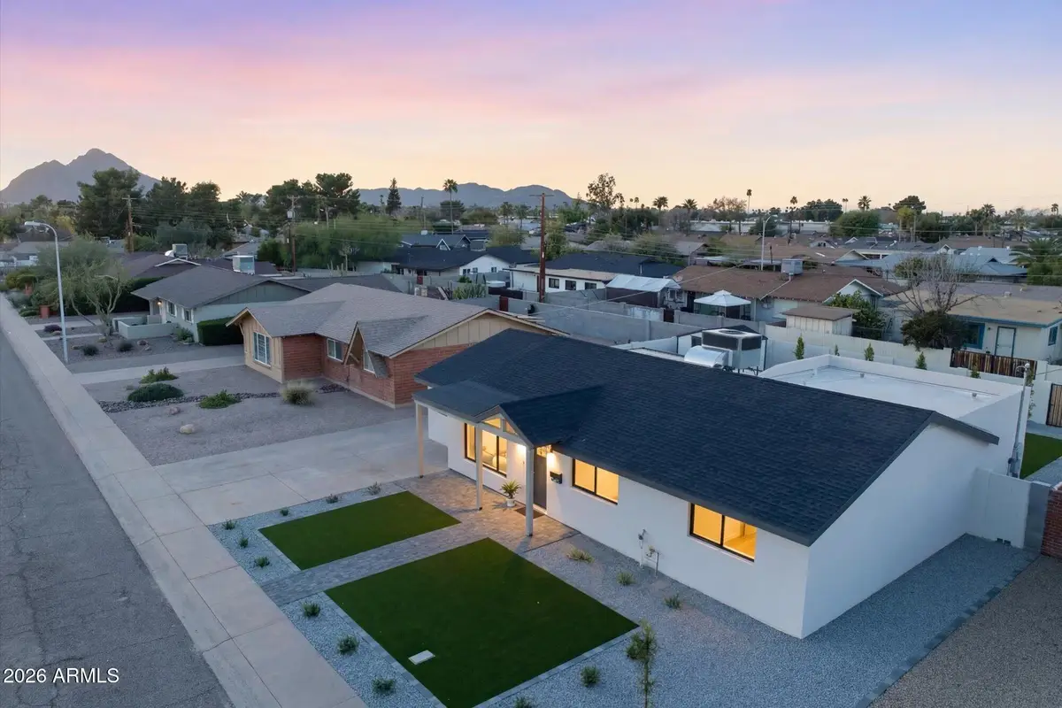 8520 E Highland Avenue, Scottsdale, AZ 85251 - #1