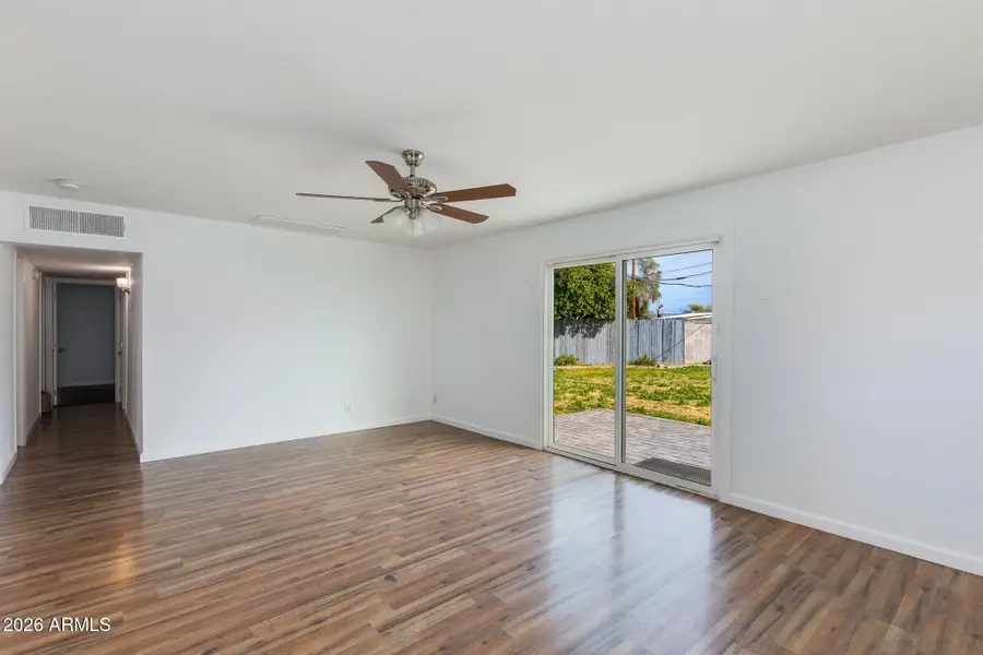 5657 N 39th Avenue, Phoenix, AZ 85019 - #3