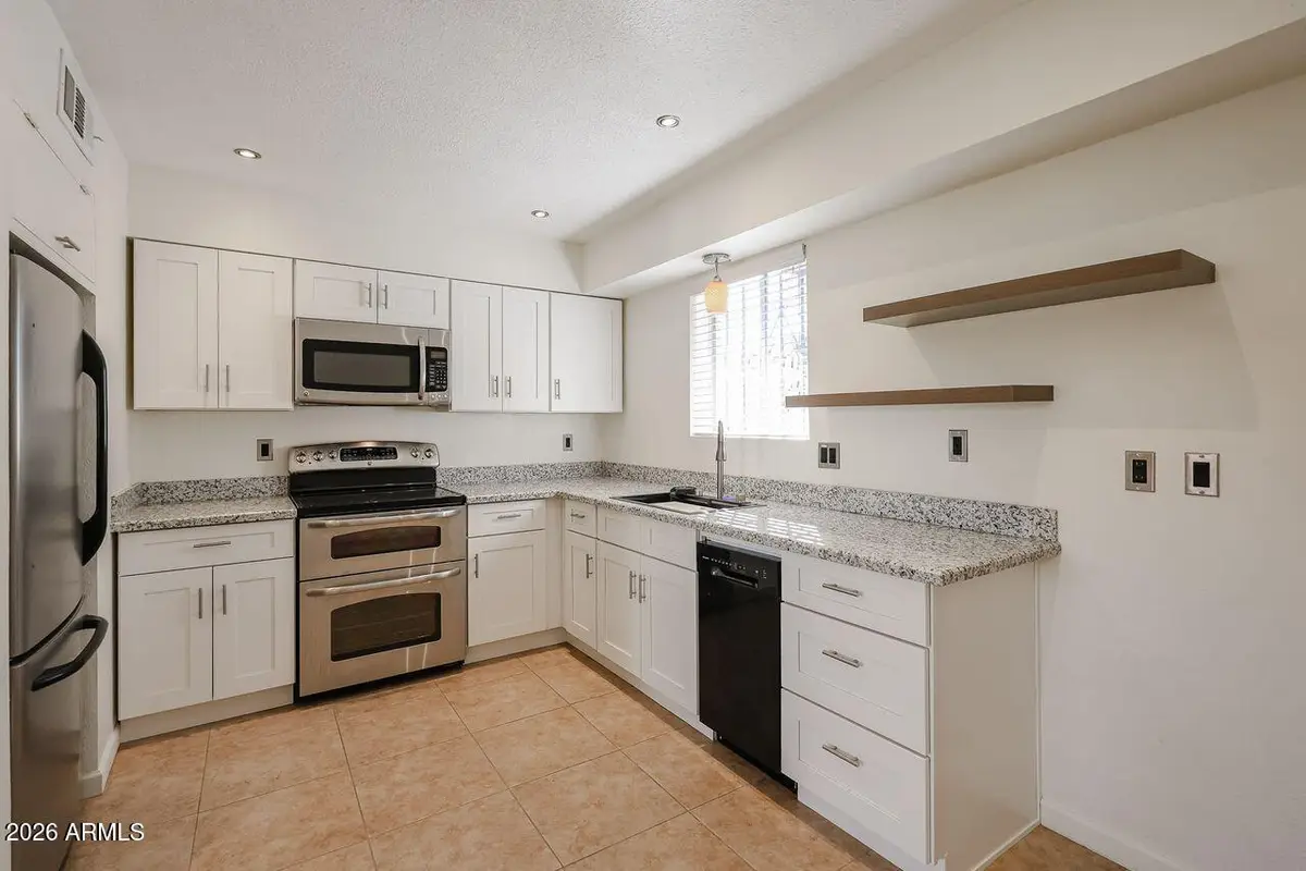 3326 W Tangerine Lane W, Phoenix, AZ 85051 - #1