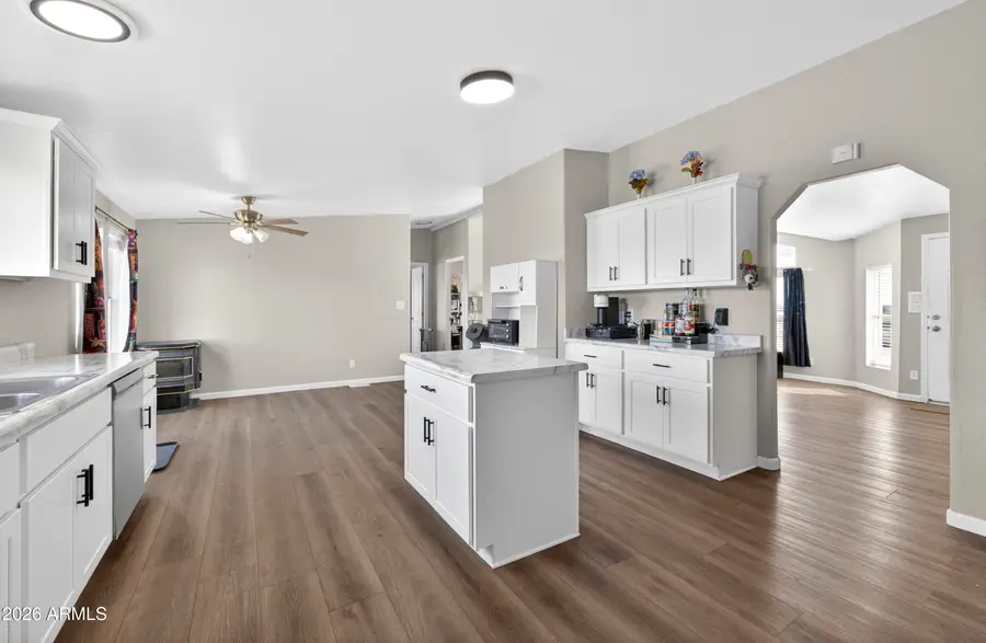 936 Deer Field Boulevard, Winslow, AZ 86047 - #2