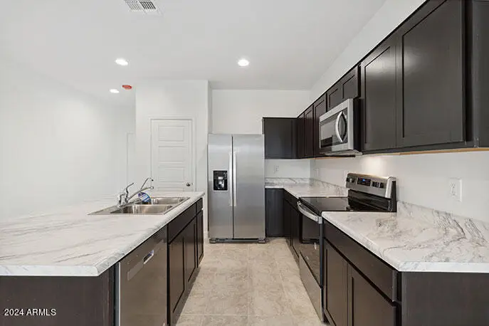 492 W Bunker Hill Street, Florence, AZ 85132 - #2