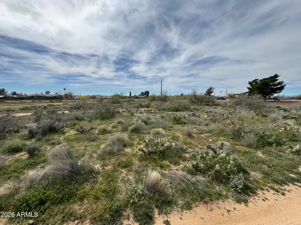 26755 S Grandview Drive, Congress, AZ 85332