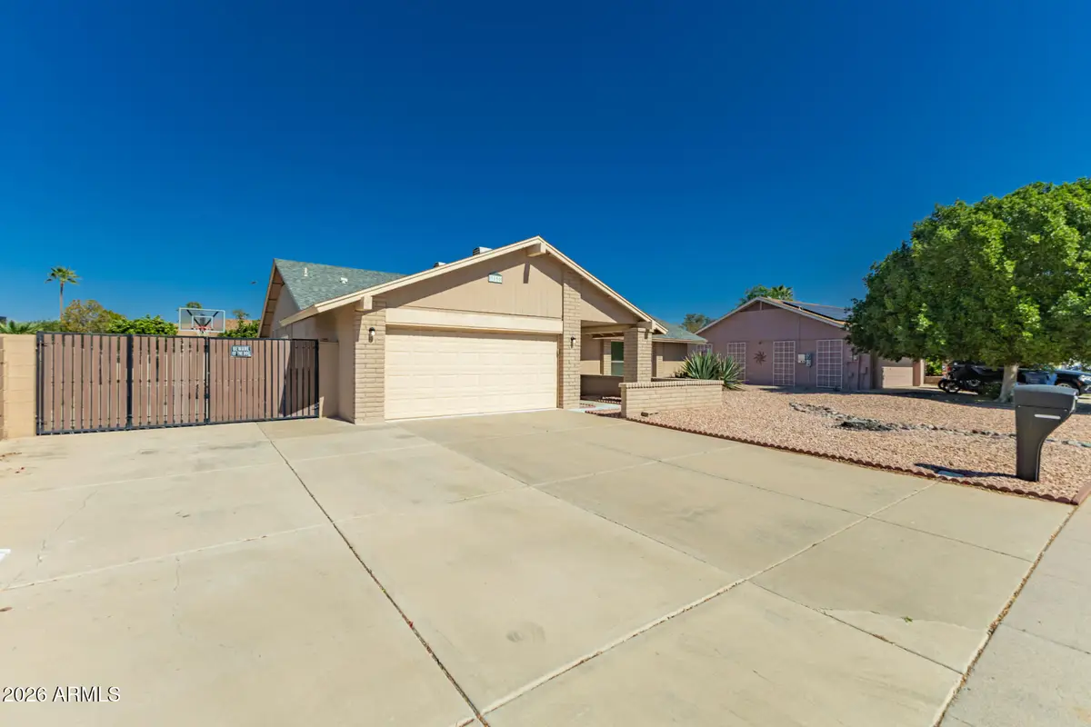 3850 W Bluefield Avenue, Glendale, AZ 85308 - #1