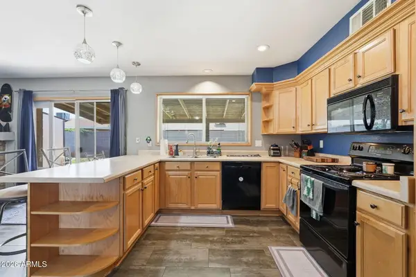 2421 E Hilton Avenue, Mesa, AZ 85204