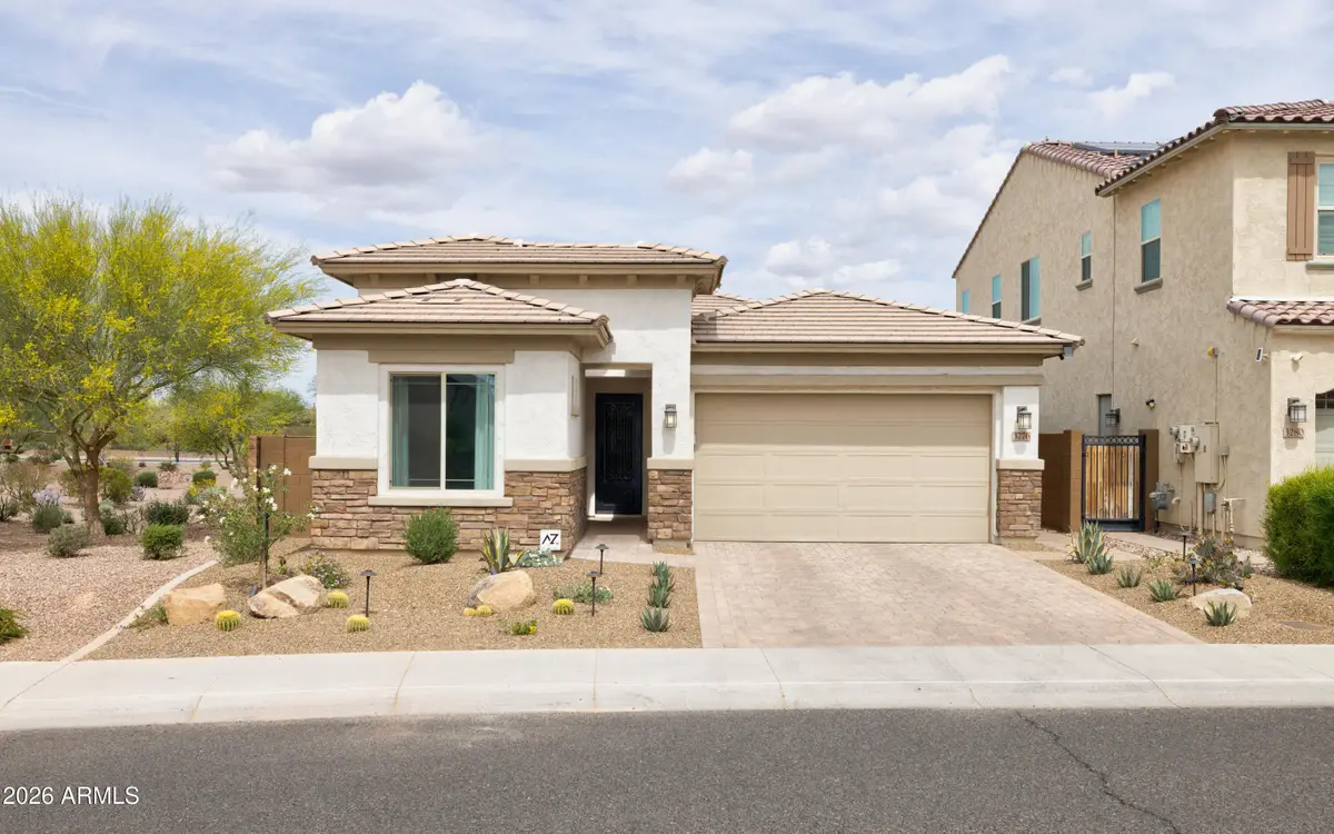 3276 E Los Gatos Drive, Phoenix, AZ 85050 - #1