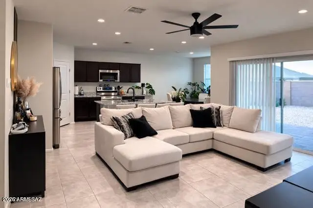 1033 W Beacon Drive, Casa Grande, AZ 85122 - #2