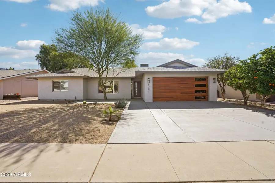 8707 E Clarendon Avenue, Scottsdale, AZ 85251 - #2