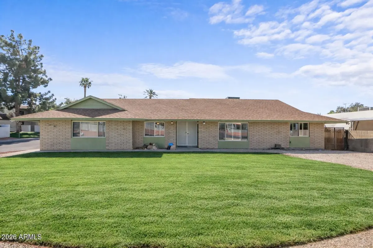 3001 W Yucca Street, Phoenix, AZ 85029 - #1