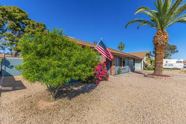 5940 W Mauna Loa Lane, Glendale, AZ 85306