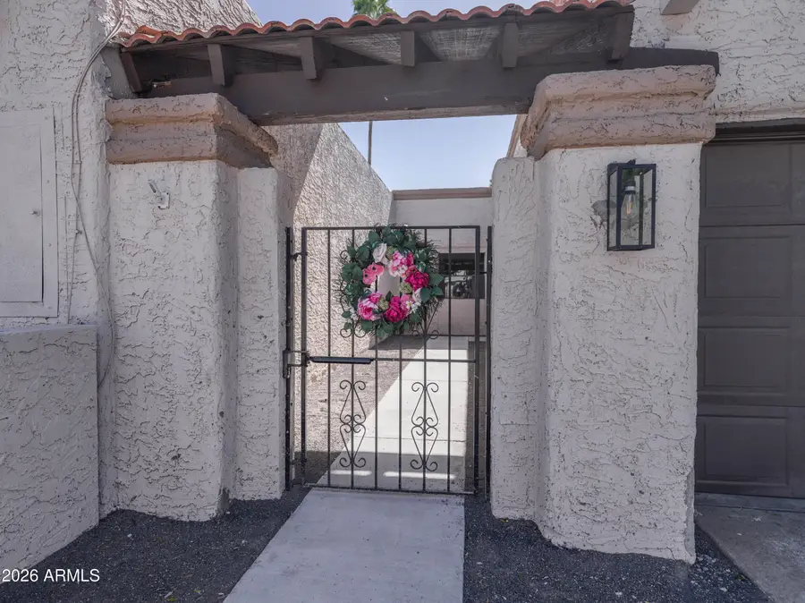 7663 E Pleasant Run, Scottsdale, AZ 85258 - #3