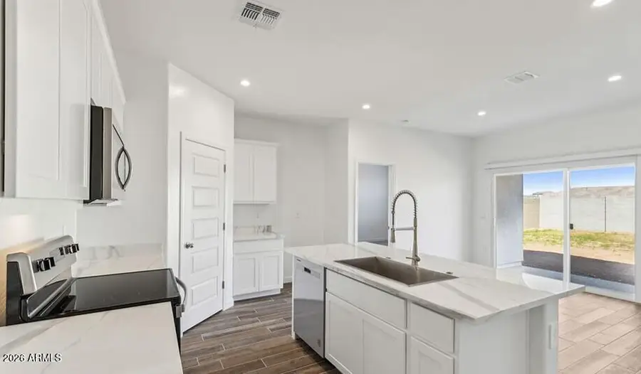 1554 E Glazier Drive E, Casa Grande, AZ 85122 - #2