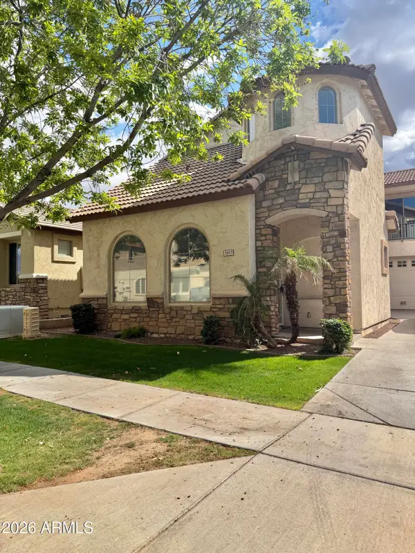 1817 E Donner Drive, Phoenix, AZ 85042