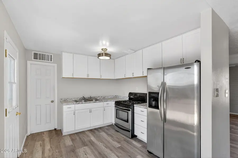 5505 W Whitton Avenue, Phoenix, AZ 85031 - #2